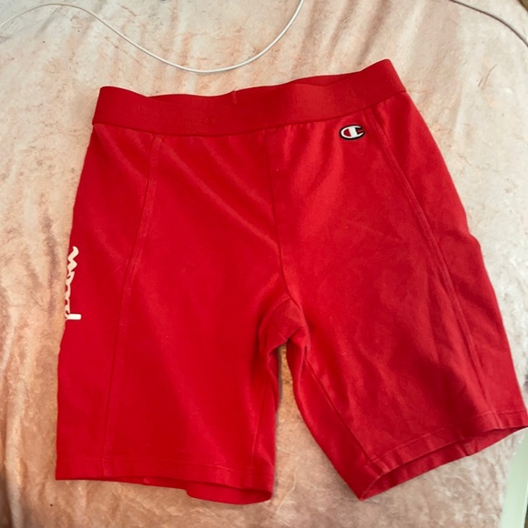 Want new clothes - Picture 1 of 2